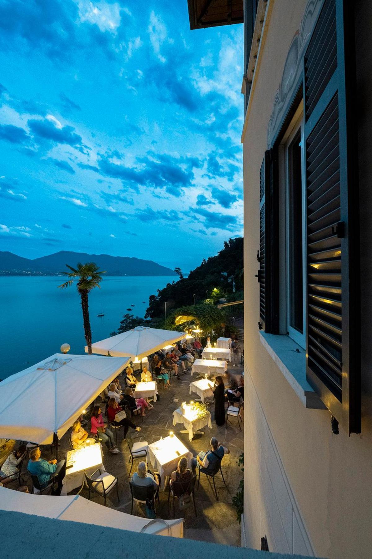 Hotel La Rondinella Cannero Riviera Bagian luar foto