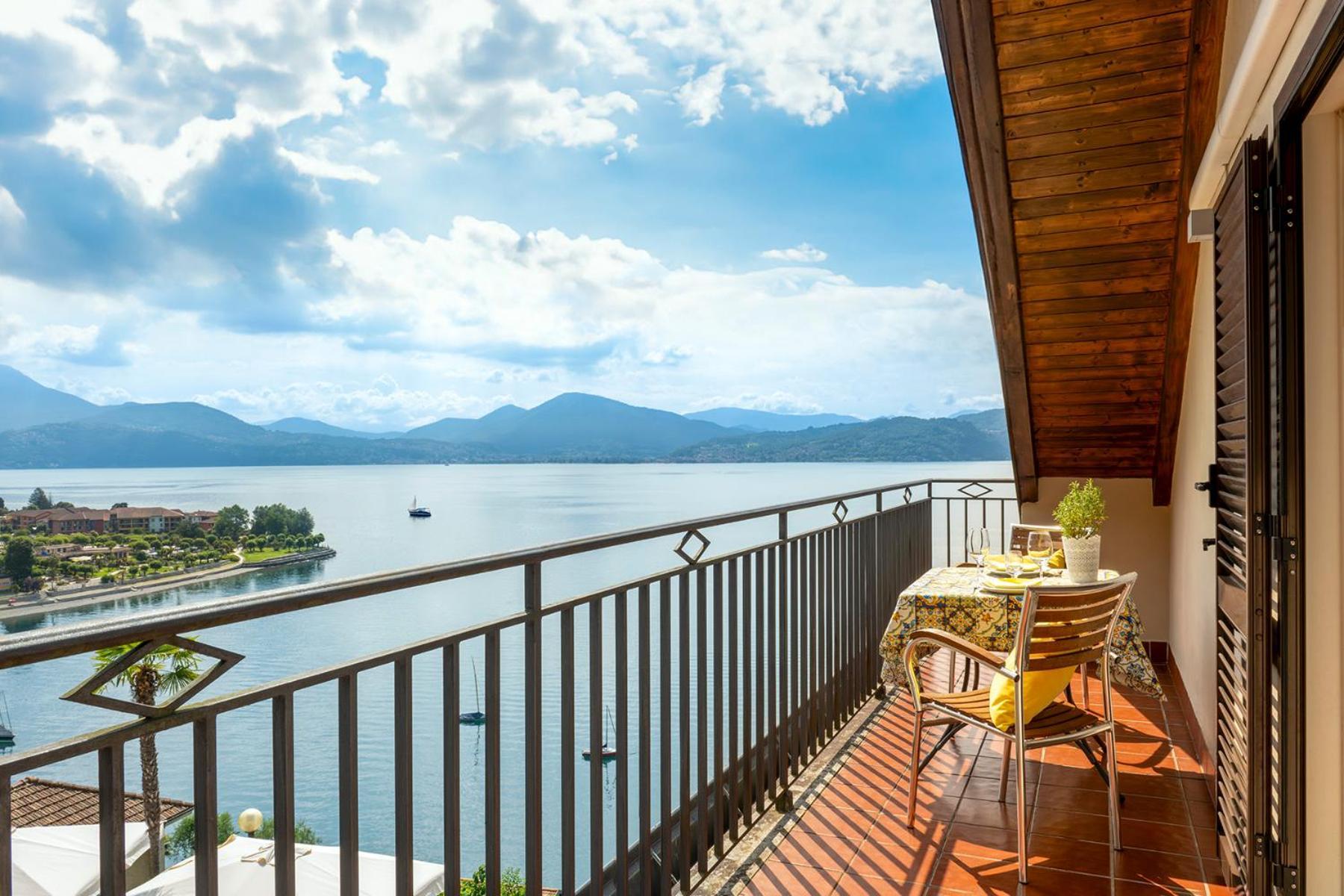 Hotel La Rondinella Cannero Riviera Bagian luar foto